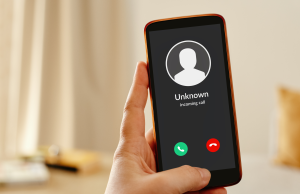 Nunca contestes el teléfono, ni en WhatsApp, si el número que llama comienza con estos prefijos