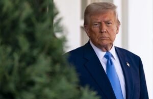 Trump apoya polémicos correos electrónicos de Musk a empleados federales