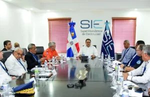 Presentan articulación del sector eléctrico con organismos de socorro nacionales y locales para la temporada ciclónica 2025