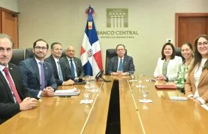 Gobernador Valdez Albizu se reunió con la Sra. Carolina Juan, encargada de Banca Corporativa del Citi Bank