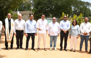 Ministro de Turismo deja iniciada reconstrucción de vía de acceso en Jumunuco, Jarabacoa