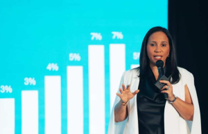 Viceministra afirma que el financiamiento de la banca motiva la inversión turística