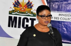 Migración detiene exfuncionaria haitiana que ingresó al país por aeropuerto de Puerto Plata