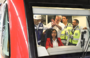 Abinader recorre línea 2-C del Metro en prueba dinámica y asegura es un transporte seguro y confiable