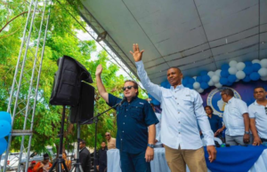 Paliza juramenta en el PRM a director municipal de Canoa, Barahona