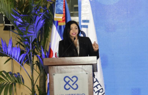 Yeni Berenice ordena investigar la muerte de cinco hombres por agentes de la Policía en Santiago