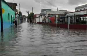 Suman 18,000 evacuados, inundaciones y deslaves en Cuba por fuertes lluvias