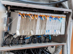 Edesur instala equipos que interrumpen servicio eléctrico ante manipulación de usuarios