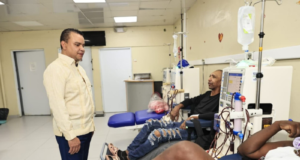 SNS garantiza el suministro a programas de diálisis y nutrición