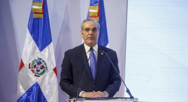 Abinader se reunirá con empresarios para estabilizar precios de alimentos y servicios ante crisis internacional